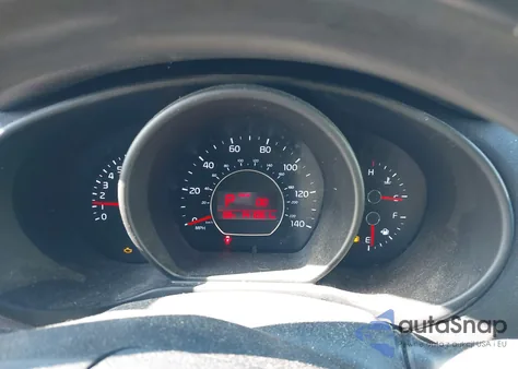 2015 Kia Soul z USA, uszkodzony, nr VIN KNDJN2A25F7163342